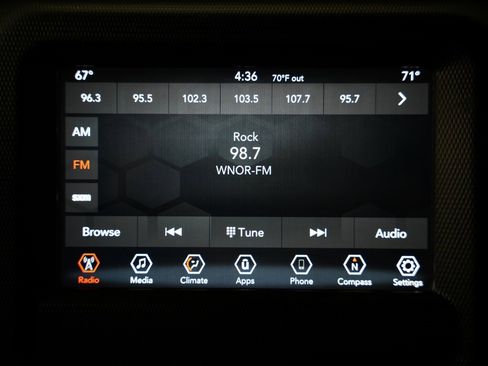 Used 2020 Jeep Wrangler Sport image 19