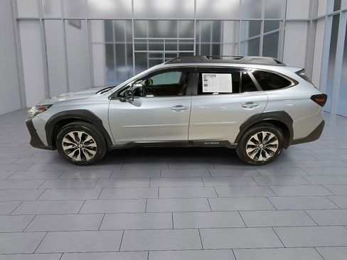 Used 2023 Subaru Outback Limited AWD/4WD image 5
