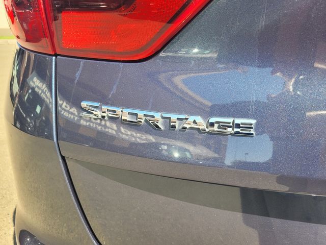 Used 2018 Kia Sportage LX w/ LX Technology Package AWD/4WD image 7