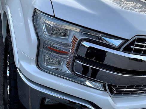 Used 2019 Ford F150 Lariat w/ Equipment Group 502A Luxury image 23