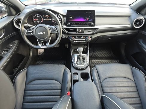 Used 2024 Kia Forte GT-Line w/ GT-Line Premium Package image 12