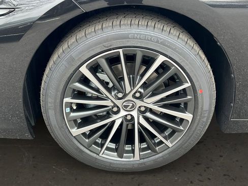 Certified 2025 Lexus ES 350 w/ Premium Package image 23