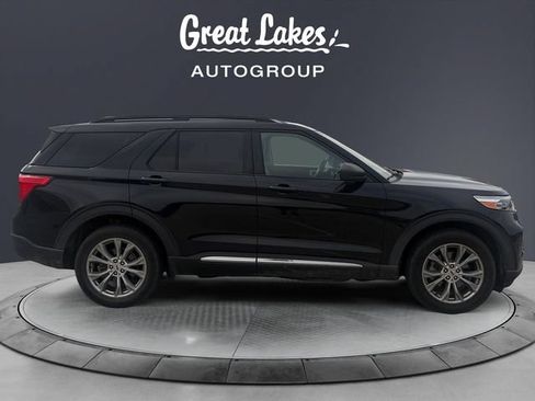 Used 2020 Ford Explorer XLT w/ Equipment Group 202A AWD/4WD image 6