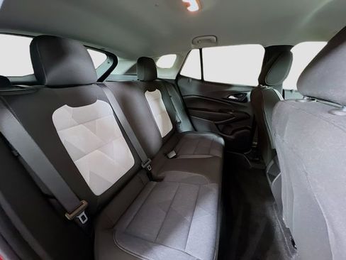 Used 2024 Chevrolet Trax LS w/ LS Convenience Package image 28