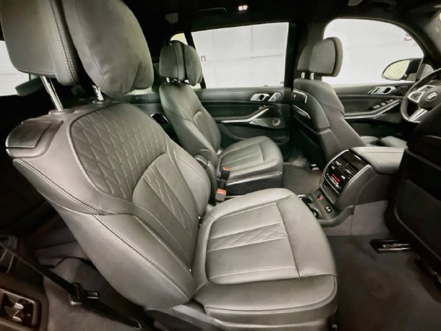 Used 2024 BMW X7 M60i w/ Executive Package AWD/4WD image 30