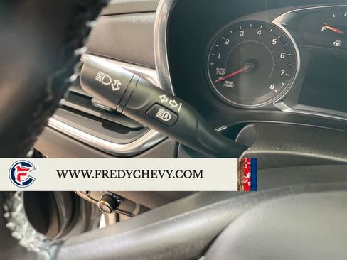 Used 2024 Chevrolet Equinox LT FWD image 33