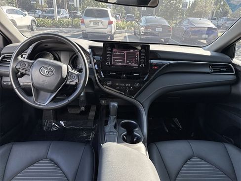 Used 2023 Toyota Camry SE image 15
