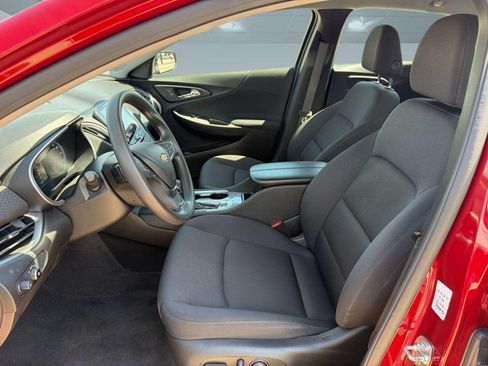 Used 2025 Chevrolet Malibu LT FWD image 5