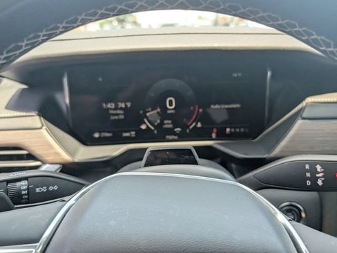 Used 2025 GMC Acadia Denali w/ Super Cruise Package AWD/4WD image 19