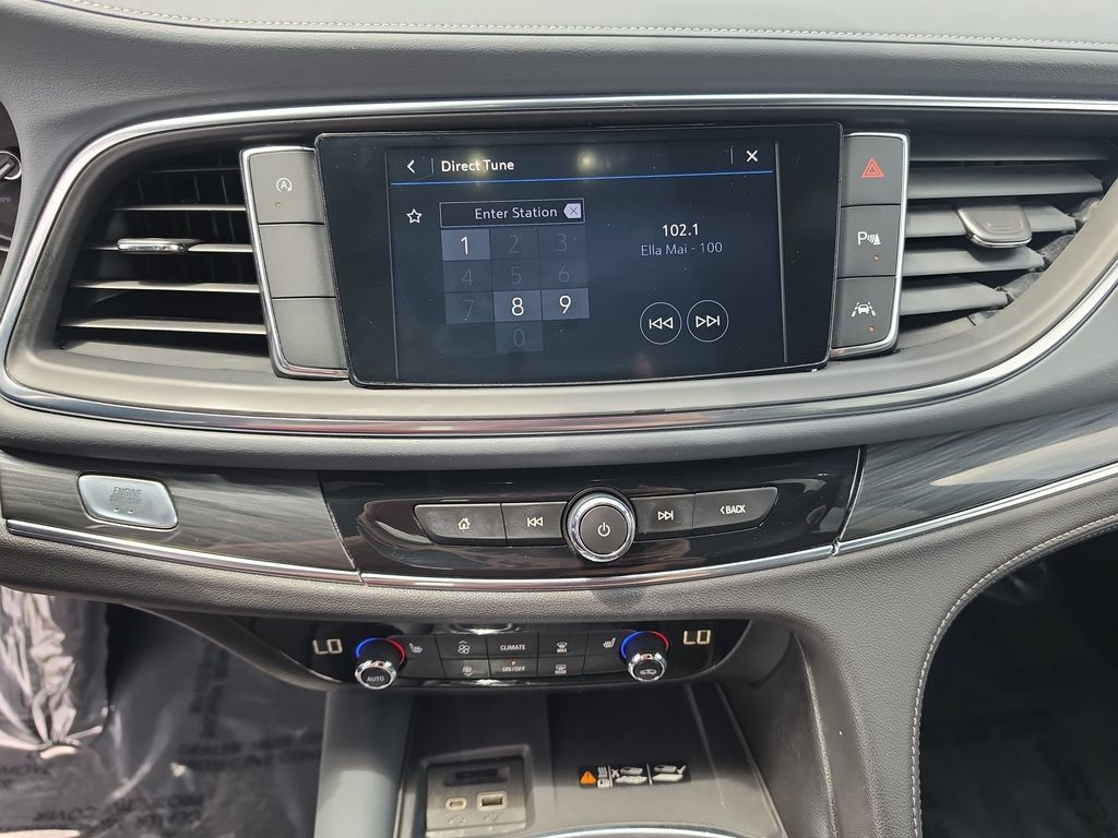 Certified 2023 Buick Enclave Essence FWD image 27