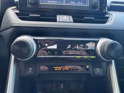 Used 2019 Toyota RAV4 LE w/ All Weather Liner Package AWD/4WD image 17