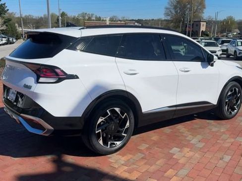 Used 2024 Kia Sportage SX image 3