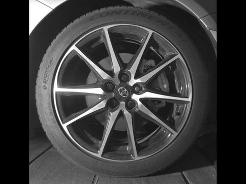Used 2022 Toyota GR86 w/ ALL Weather Mat Package (TMS) RWD image 10