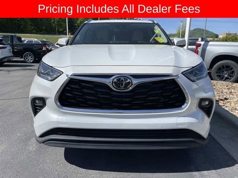 Used 2022 Toyota Highlander Limited AWD/4WD image 7