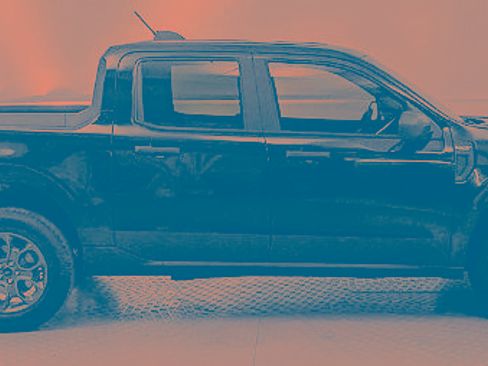 Certified 2026 Ford Maverick XLT image 2