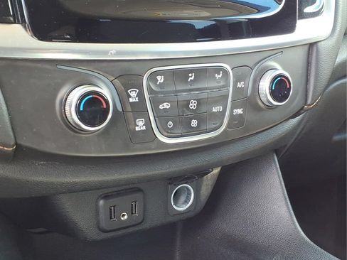 Used 2020 Chevrolet Traverse LS w/ LPO, Floor Liner Package FWD image 26
