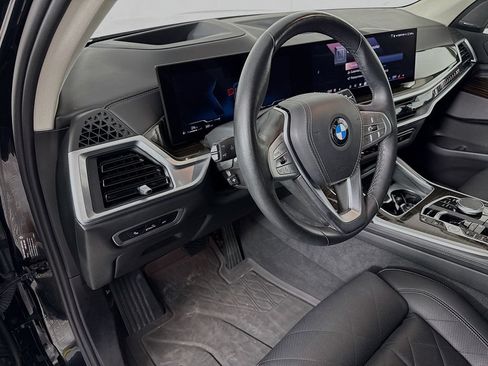 Used 2024 BMW X7 xDrive40i w/ Premium Package AWD/4WD image 9