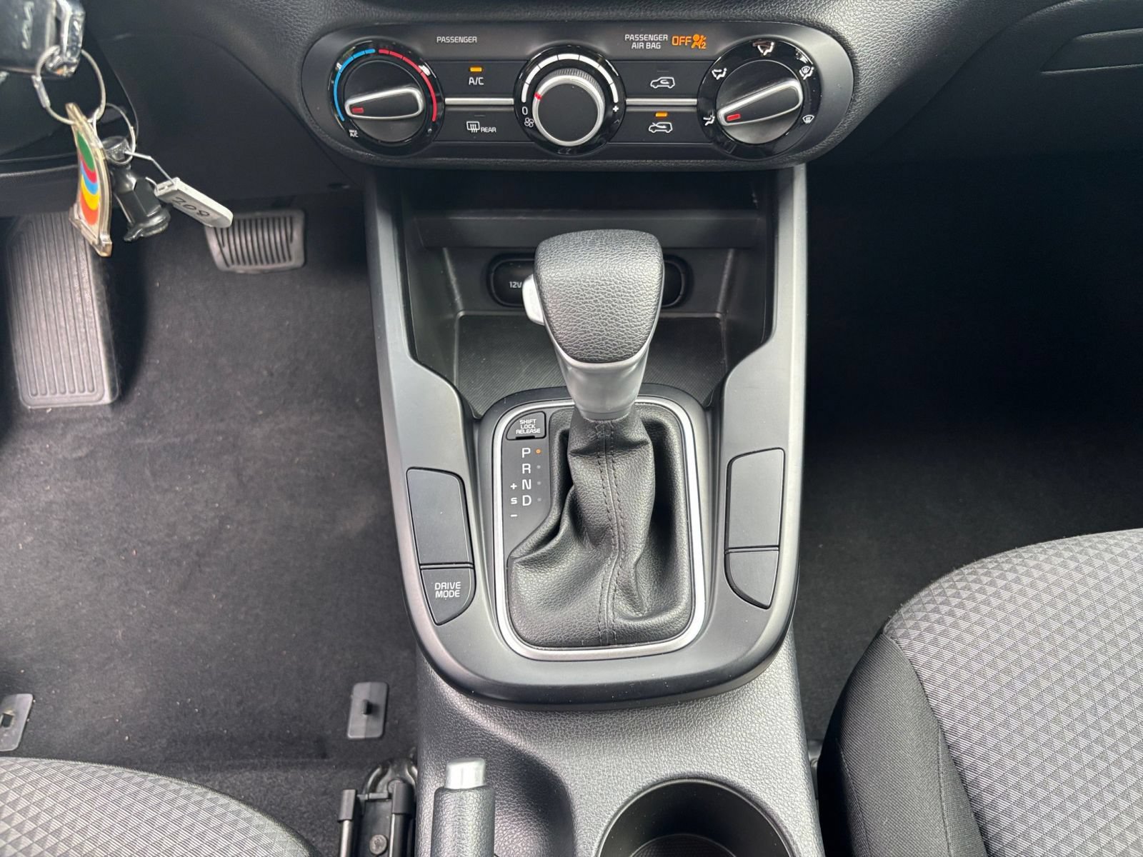 Used 2025 Kia Soul LX w/ LX Technology Package FWD image 38