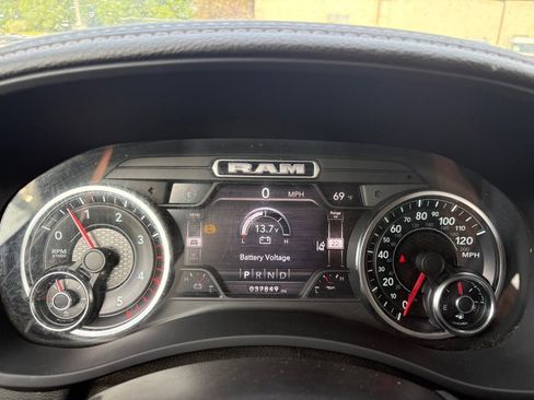 Used 2020 RAM 5500 Laramie AWD/4WD image 19