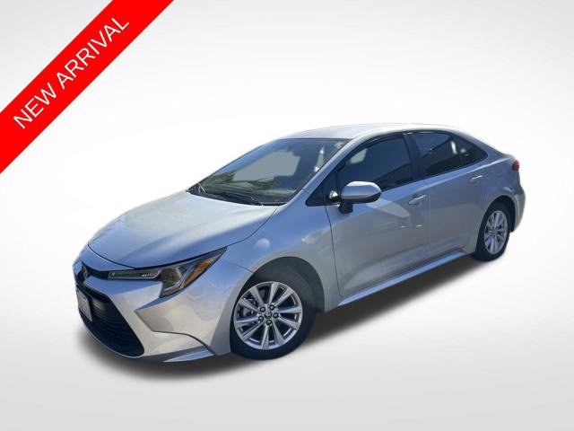 Used 2024 Toyota Corolla LE w/ LE Convenience Package FWD image 1