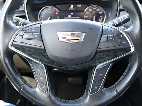 Used 2021 Cadillac XT5 Premium Luxury image 22