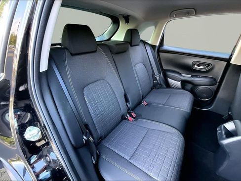Used 2025 Honda HR-V LX image 16
