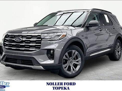 Certified 2025 Ford Explorer Active w/ Active Comfort Package AWD/4WD image 1
