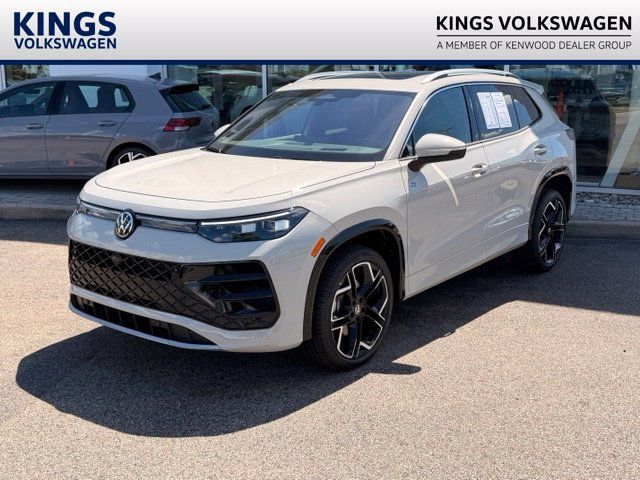 Certified 2026 Volkswagen Tiguan SEL R-Line AWD/4WD image 1