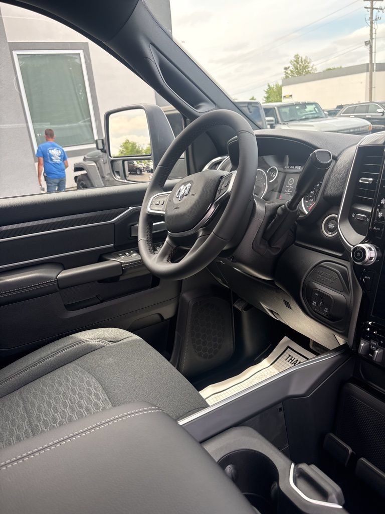 New 2026 RAM 3500 Big Horn AWD/4WD image 26