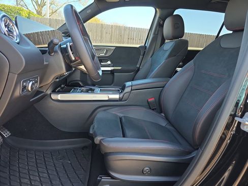 Certified 2025 Mercedes-Benz GLB 250 4MATIC image 12