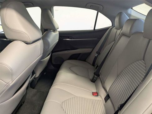 Used 2023 Toyota Camry SE FWD image 33