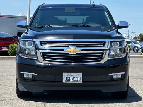 Used 2019 Chevrolet Suburban Premier AWD/4WD image 10