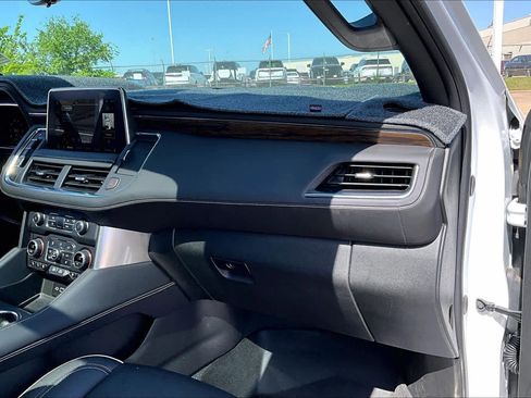 Used 2023 Chevrolet Tahoe Premier w/ Advanced Technology Package AWD/4WD image 18