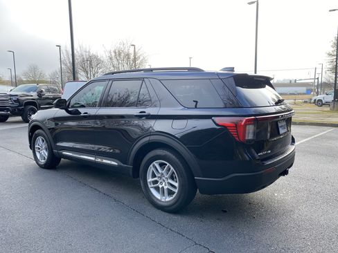 Used 2025 Ford Explorer Active image 7