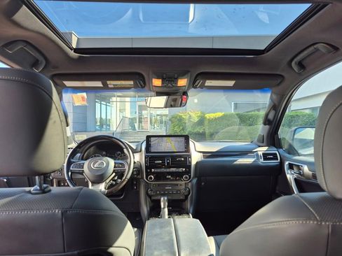 Used 2023 Lexus GX 460 Premium image 13