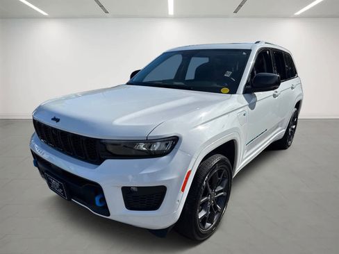 Used 2023 Jeep Grand Cherokee 30th Anniversary image 2