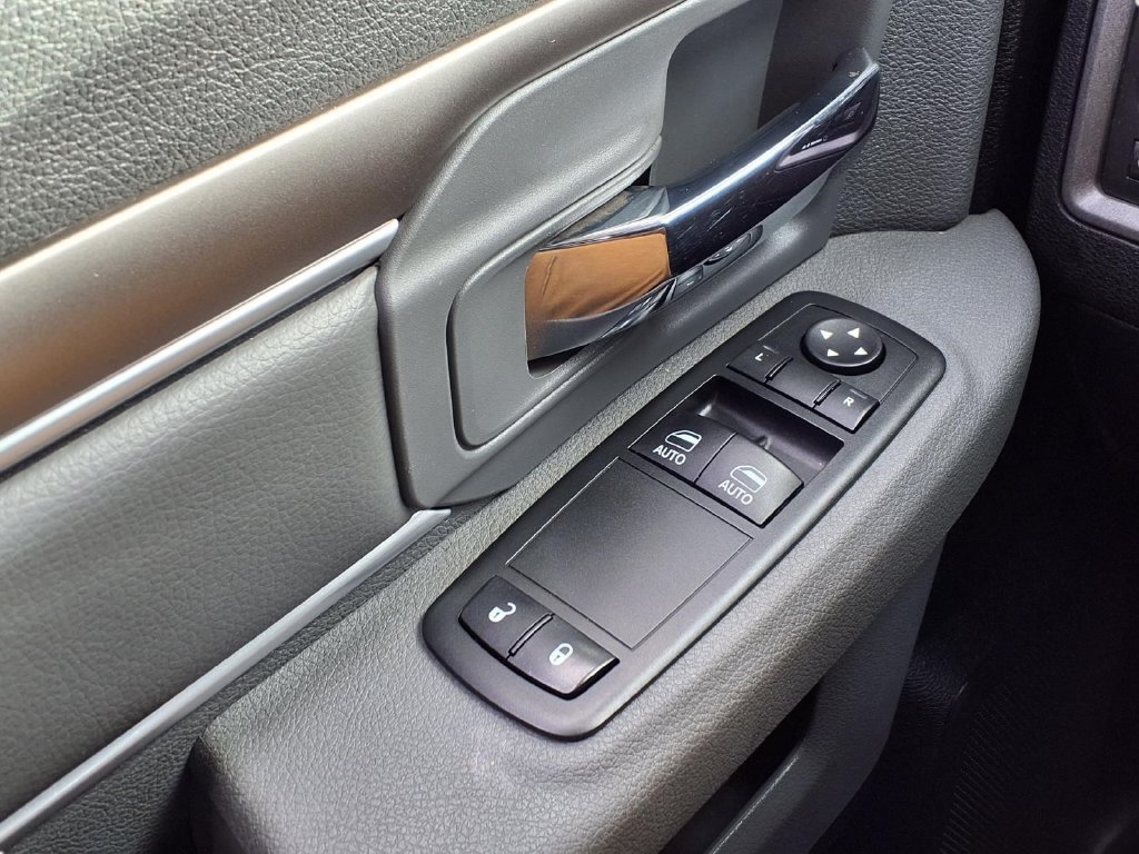 Used 2013 RAM 1500 Express AWD/4WD image 22