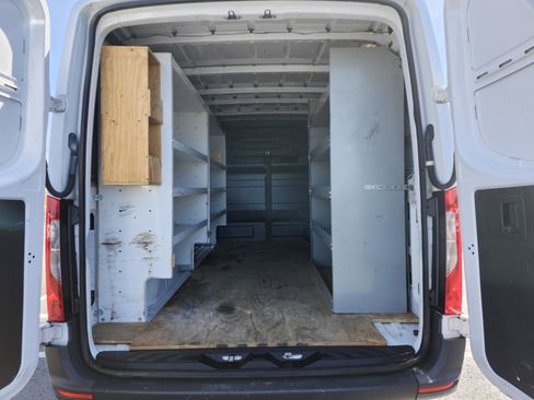 Used 2023 Mercedes-Benz Sprinter 2500 image 22