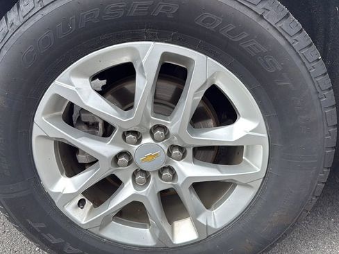 Used 2020 Chevrolet Traverse LS AWD/4WD image 13