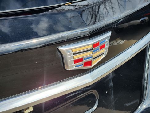 Used 2018 Cadillac XT5 Premium Luxury image 15