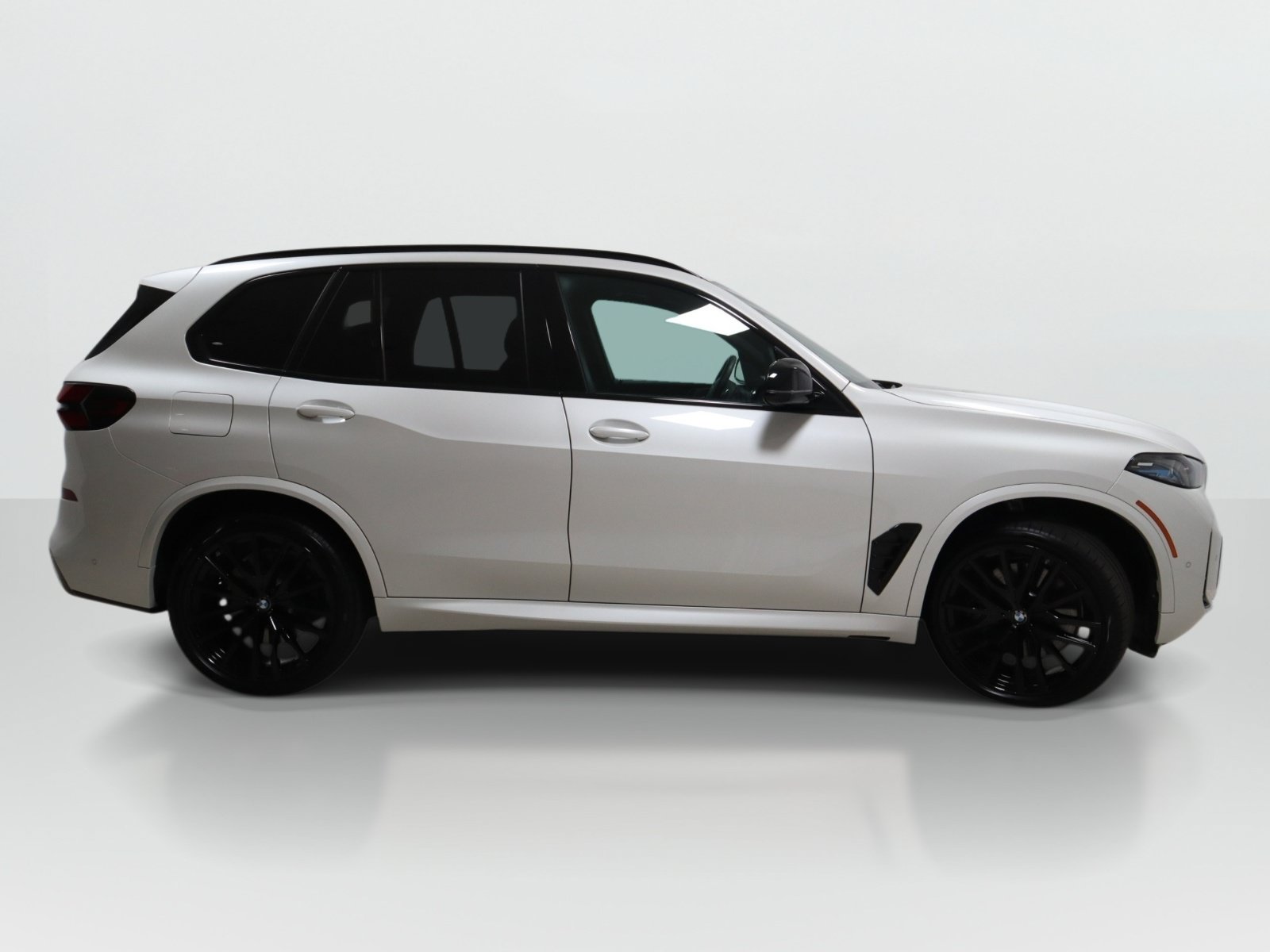 Used 2026 BMW X5 M60i AWD/4WD image 7