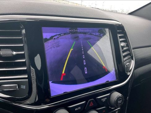 Certified 2019 Jeep Grand Cherokee Altitude RWD image 13