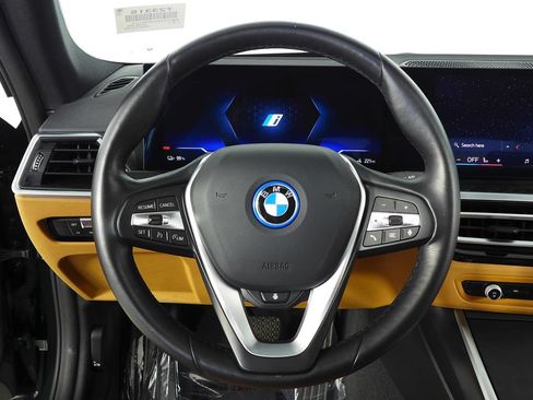Certified 2024 BMW i4 eDrive40 w/ Premium Package RWD image 27