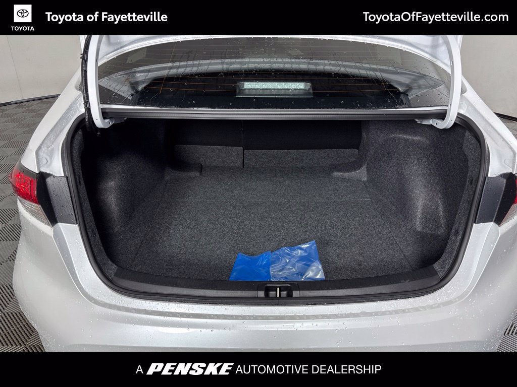 Used 2027 Toyota Corolla LE FWD image 25