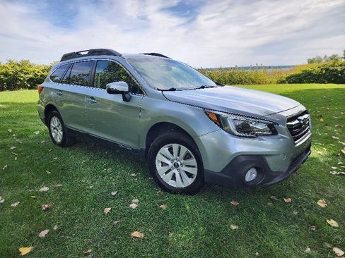 Used 2019 Subaru Outback 2.5i Premium AWD/4WD image 5