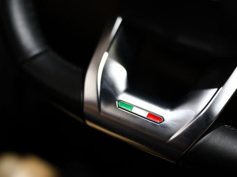 Used 2019 Lamborghini Urus AWD/4WD image 39