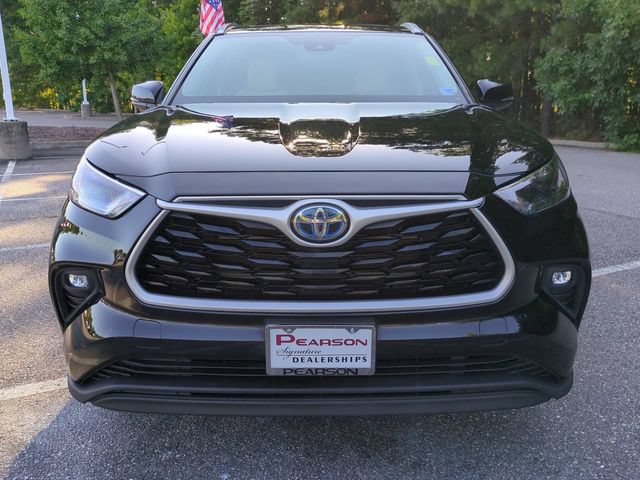 Used 2023 Toyota Highlander XLE AWD/4WD image 9