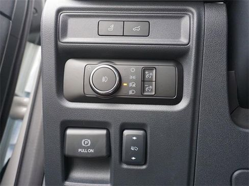 New 2024 Ford Expedition XLT image 22