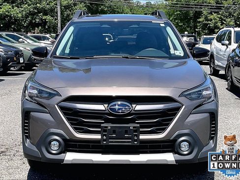 Certified 2024 Subaru Outback Limited AWD/4WD image 3