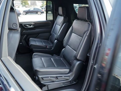 Used 2023 Chevrolet Suburban Premier RWD image 31